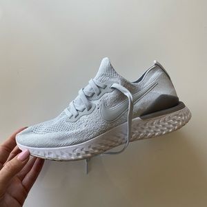 Nike Epic React Flyknit 2 Running Sneaker